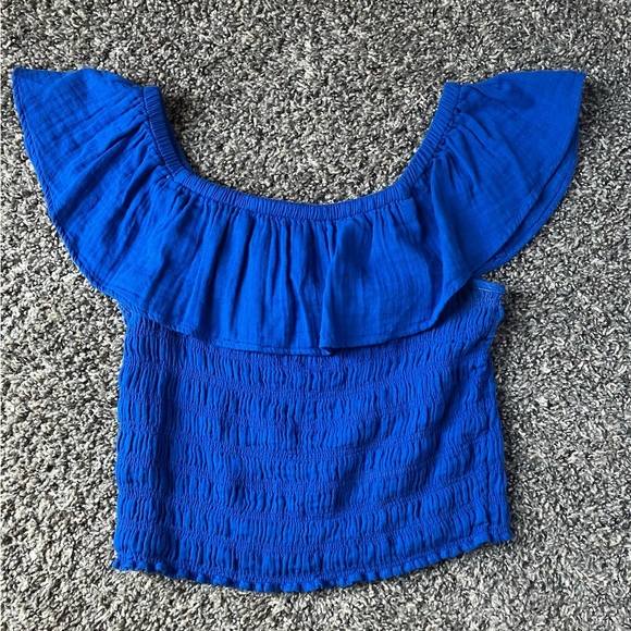 Old Navy Blue Ruffled Smocked Crop Top - Picture 2 of 4